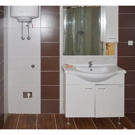 3 Bedroom In شقة *