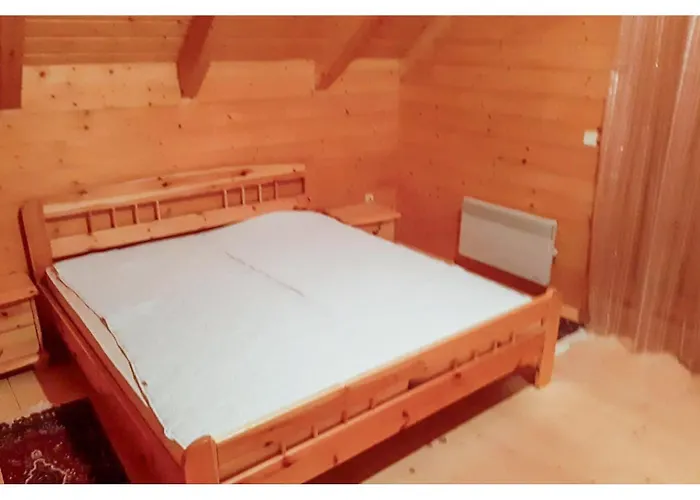 3 Bedroom Awesome In *